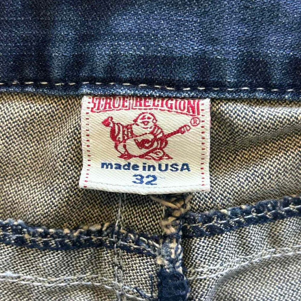 True Religion Size 32 dark blue MENS Jeans